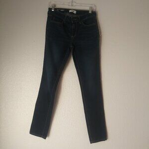 Sonoma women's size 6 dark wash skinny jeans